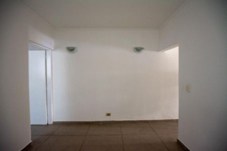 SALA de casa para alugar com 1 quarto, 180m² em Jardim Rizzo, São Paulo