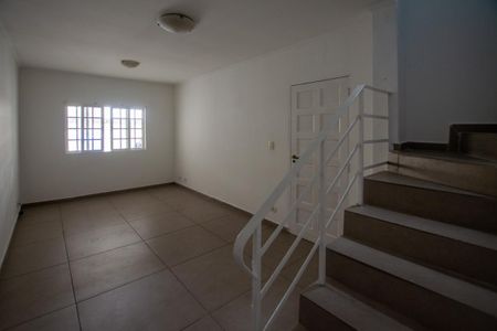 Casa à venda com 180m², 3 quartos e 2 vagas Casa à venda com 180m², 3 quartos e 2 vagasSALA