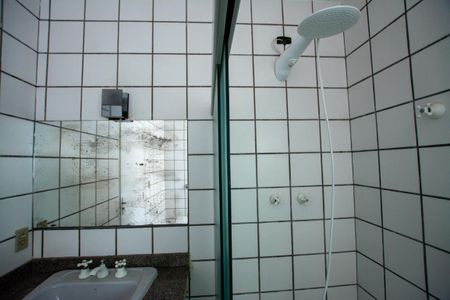 Casa à venda com 180m², 3 quartos e 2 vagas Casa à venda com 180m², 3 quartos e 2 vagasBANHEIRO DA SUÍTE