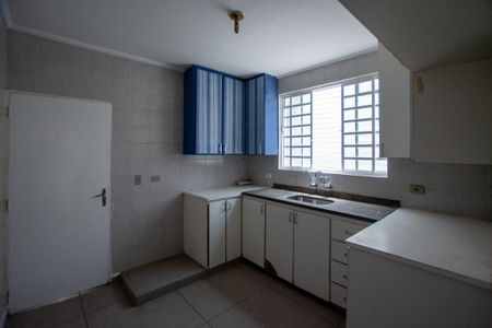 Casa à venda com 180m², 3 quartos e 2 vagas Casa à venda com 180m², 3 quartos e 2 vagasCOZINHA