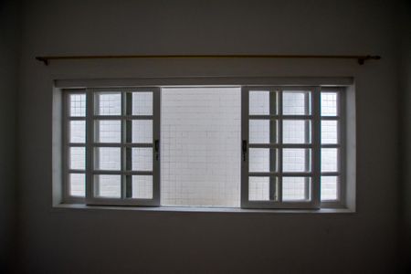 SALA de casa para alugar com 1 quarto, 180m² em Jardim Rizzo, São Paulo