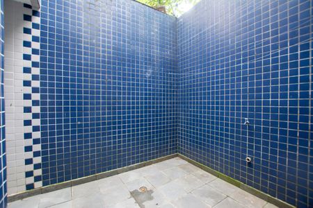 Casa à venda com 180m², 3 quartos e 2 vagas Casa à venda com 180m², 3 quartos e 2 vagasQUINTAL DOS FUNDOS
