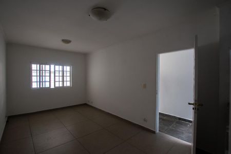 Casa à venda com 180m², 3 quartos e 2 vagas Casa à venda com 180m², 3 quartos e 2 vagasSALA
