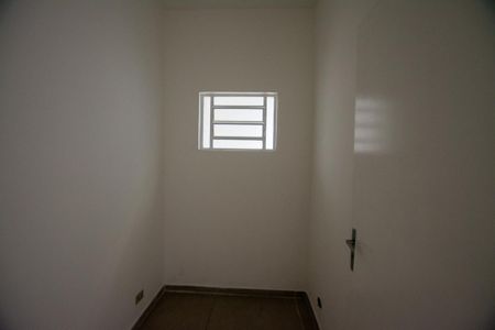 Casa à venda com 180m², 3 quartos e 2 vagas Casa à venda com 180m², 3 quartos e 2 vagasDISPENSA 2