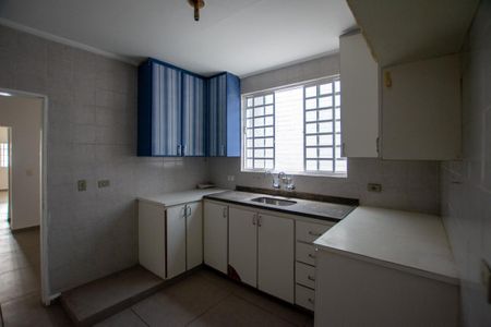 Casa à venda com 180m², 3 quartos e 2 vagas Casa à venda com 180m², 3 quartos e 2 vagasCOZINHA