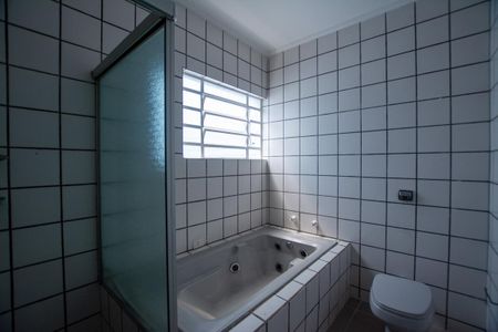 Casa à venda com 180m², 3 quartos e 2 vagas Casa à venda com 180m², 3 quartos e 2 vagasBANHEIRO DA SUÍTE