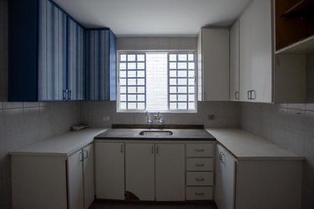 Casa à venda com 180m², 3 quartos e 2 vagas Casa à venda com 180m², 3 quartos e 2 vagasCOZINHA