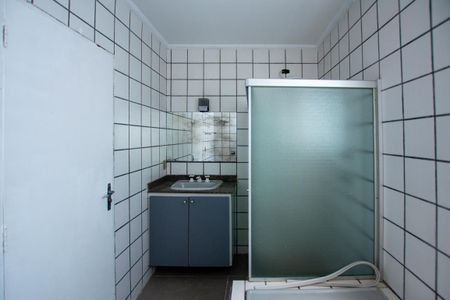 Casa à venda com 180m², 3 quartos e 2 vagas Casa à venda com 180m², 3 quartos e 2 vagasBANHEIRO DA SUÍTE