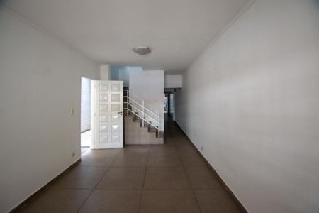 Casa à venda com 180m², 3 quartos e 2 vagas Casa à venda com 180m², 3 quartos e 2 vagasSALA