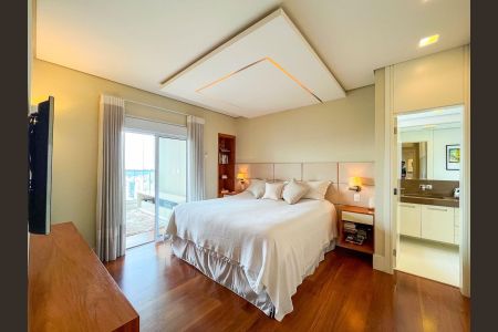 Apartamento à venda com 330m², 4 quartos e 4 vagas Apartamento à venda com 330m², 4 quartos e 4 vagasQuarto