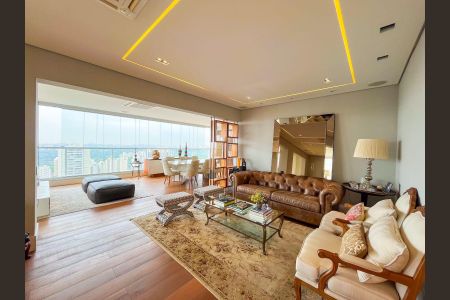 Apartamento à venda com 330m², 4 quartos e 4 vagas Apartamento à venda com 330m², 4 quartos e 4 vagasSala