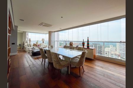 Apartamento à venda com 330m², 4 quartos e 4 vagas Apartamento à venda com 330m², 4 quartos e 4 vagasSala