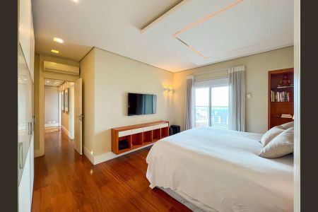 Apartamento à venda com 330m², 4 quartos e 4 vagas Apartamento à venda com 330m², 4 quartos e 4 vagasQuarto