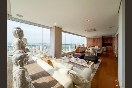 Apartamento à venda com 330m², 4 quartos e 4 vagas Apartamento à venda com 330m², 4 quartos e 4 vagasSala