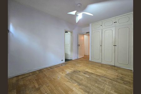 Apartamento para alugar com 132m², 3 quartos e 1 vagaQuarto