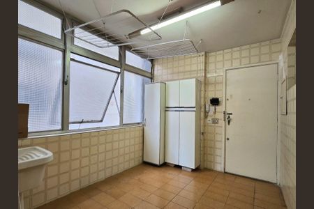Apartamento para alugar com 132m², 3 quartos e 1 vagaÁrea de Serviço