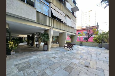 Apartamento para alugar com 132m², 3 quartos e 1 vagaÁrea externa