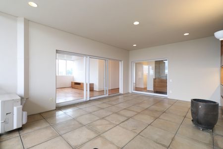 Apartamento para alugar com 130m², 2 quartos e 2 vagasVaranda