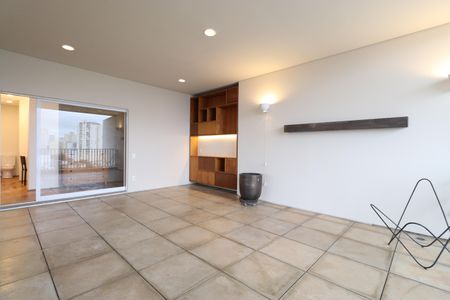 Apartamento para alugar com 130m², 2 quartos e 2 vagasVaranda