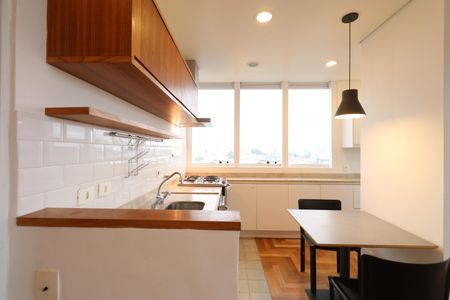 Apartamento para alugar com 130m², 2 quartos e 2 vagasCozinha e Área de Serviço