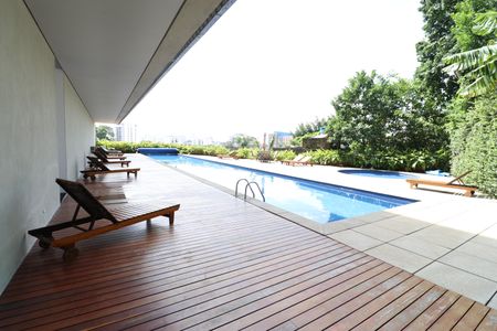 Apartamento para alugar com 130m², 2 quartos e 2 vagasÁrea comum - Piscina