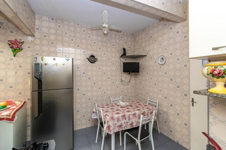 Apartamento à venda com 55m², 2 quartos e sem vagaCozinha