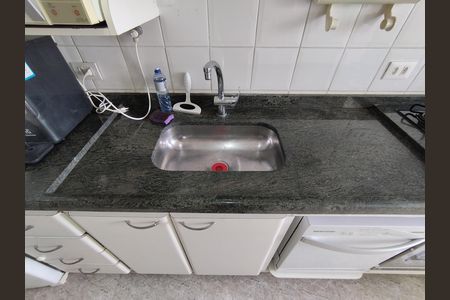 Apartamento à venda com 74m², 3 quartos e 2 vagasCozinha - Torneira