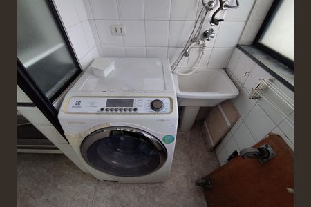 Apartamento à venda com 74m², 3 quartos e 2 vagasÁrea de Serviço