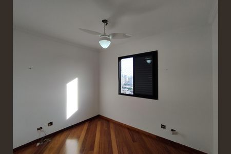 Apartamento à venda com 74m², 3 quartos e 2 vagasQuarto  2