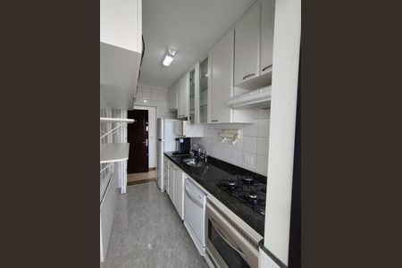 Apartamento à venda com 74m², 3 quartos e 2 vagasCozinha - Armários