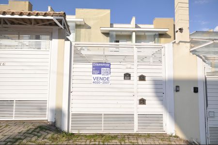 Casa à venda com 120m², 3 quartos e 2 vagasFachada
