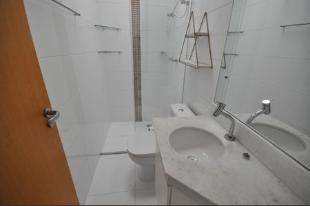 Casa à venda com 120m², 3 quartos e 2 vagas Banheiro do Quarto Suíte
