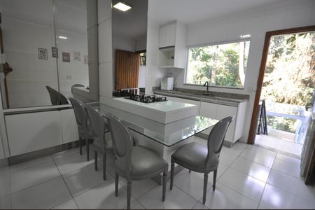 Casa à venda com 120m², 3 quartos e 2 vagasCozinha