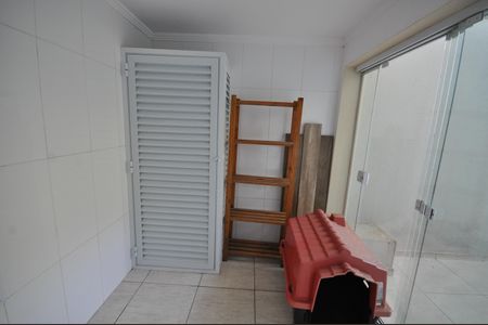 Casa à venda com 120m², 3 quartos e 2 vagasÁrea de Serviço