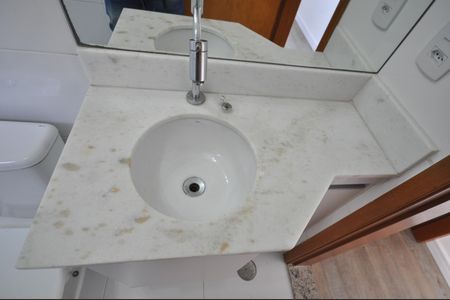 Casa à venda com 120m², 3 quartos e 2 vagasBanheiro Social
