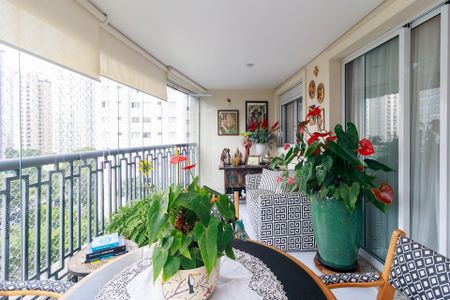 Apartamento à venda com 144m², 3 quartos e 3 vagasSala - Varanda