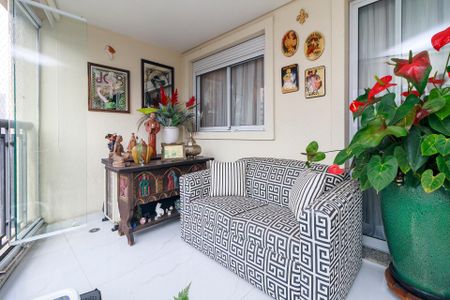 Apartamento à venda com 144m², 3 quartos e 3 vagasSala - Varanda