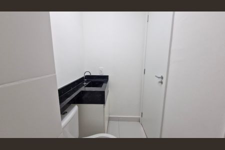 Apartamento à venda com 35m², 2 quartos e sem vaga Apartamento à venda com 35m², 2 quartos e sem vagaBanheiro