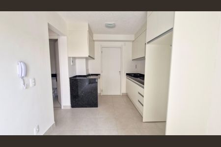 Sala/Cozinha de apartamento para alugar com 2 quartos, 35m² em Socorro, São Paulo