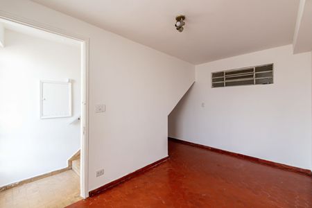 Casa para alugar com 147m², 2 quartos e 1 vagaApartamento terreo - Comodo 01