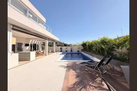 Casa de condomínio à venda com 340m², 3 quartos e 4 vagasQuintal com Churrasqueira e Piscina