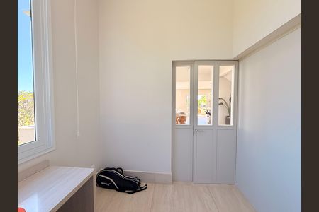 Casa de condomínio à venda com 340m², 3 quartos e 4 vagasEscritório