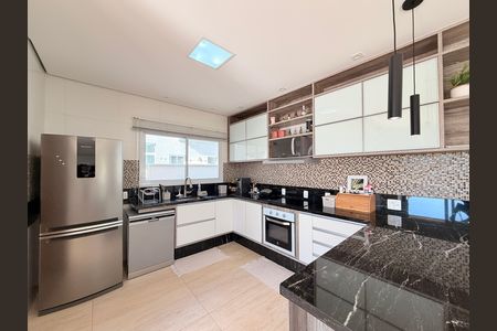 Casa de condomínio à venda com 340m², 3 quartos e 4 vagasCozinha