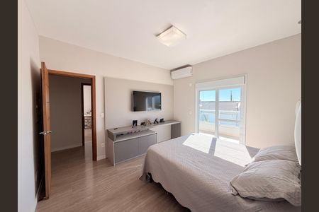 Casa de condomínio à venda com 340m², 3 quartos e 4 vagasSuíte 2