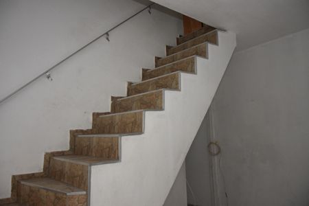 Casa para alugar com 70m², 2 quartos e sem vagaEscada