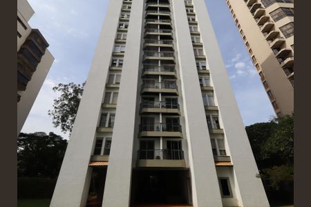 Apartamento à venda com 75m², 2 quartos e 1 vagaFachada
