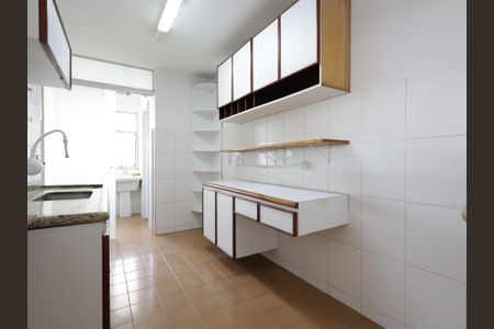 Apartamento à venda com 75m², 2 quartos e 1 vagaCozinha