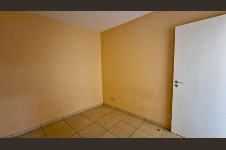 Quarto de casa para alugar com 2 quartos, 45m² em Jardim Morais Prado, São Paulo