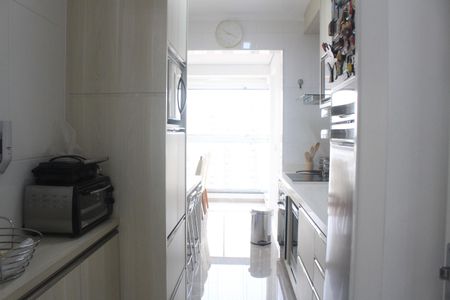 Apartamento à venda com 93m², 2 quartos e 2 vagasCozinha