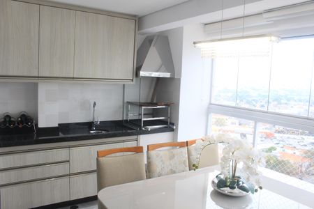 Apartamento à venda com 93m², 2 quartos e 2 vagasVaranda